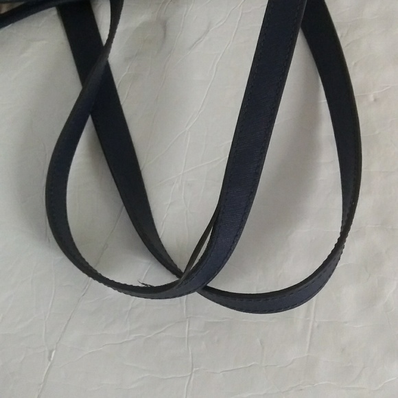 Michael Kors Navy Blue Bag. - Picture 2 of 7